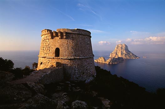 Wachturm Torre del Pirata, Ibiza, Spanien