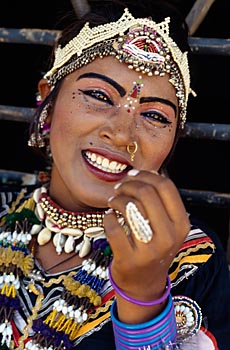 Tänzerin (Transvestit)in Udaipur, Indien
